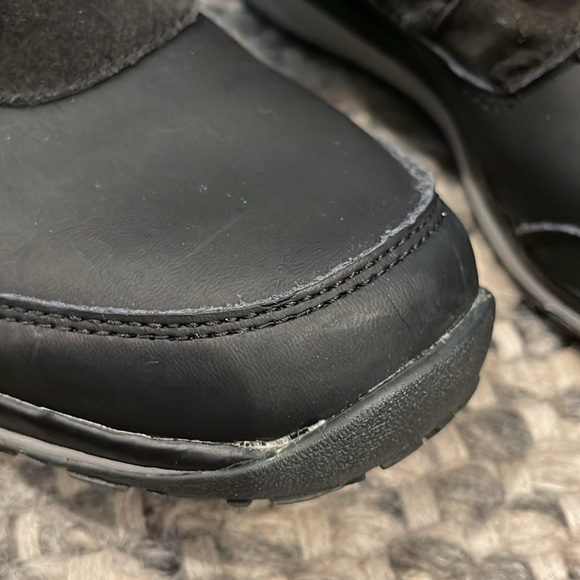 Tall Snow Boots ❄️ - Picture 8 of 9